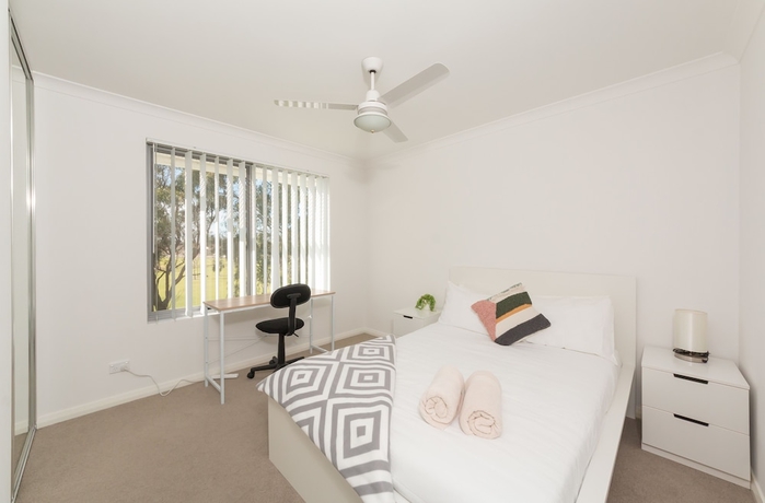 Imagen de la habitación del Hotel Lakeview Suites. Foto 19