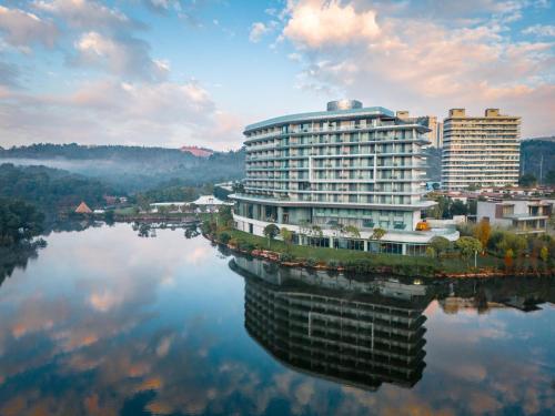 Imagen general del Hotel Lakeview Yulongwan Kunming. Foto 3