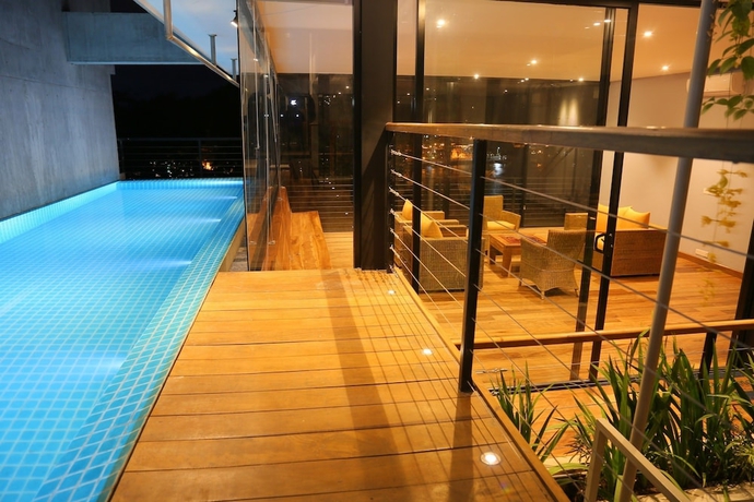 Imagen de la piscina del Hotel Lakewood Residence. Foto 17