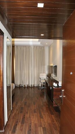 Imagen de la habitación del Hotel Lakhdatar. Foto 19