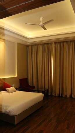 Imagen de la habitación del Hotel Lakhdatar. Foto 24