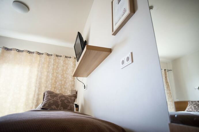 Imagen de la habitación del Hotel Laki. Foto 15