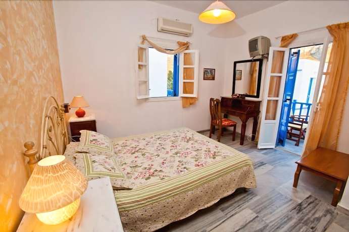 Imagen de la habitación del Hotel Lakki Village. Foto 3