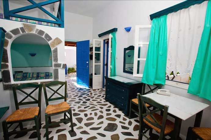 Imagen de la habitación del Hotel Lakki Village. Foto 4