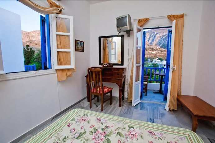 Imagen de la habitación del Hotel Lakki Village. Foto 17