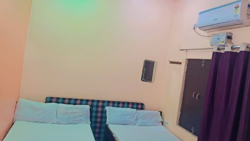 Imagen de la habitación del Hotel Lakshman Guest House. Foto 10