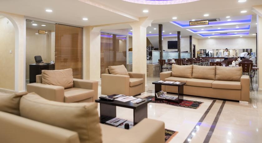Imagen de los interiores del Hotel Lal. Foto 5