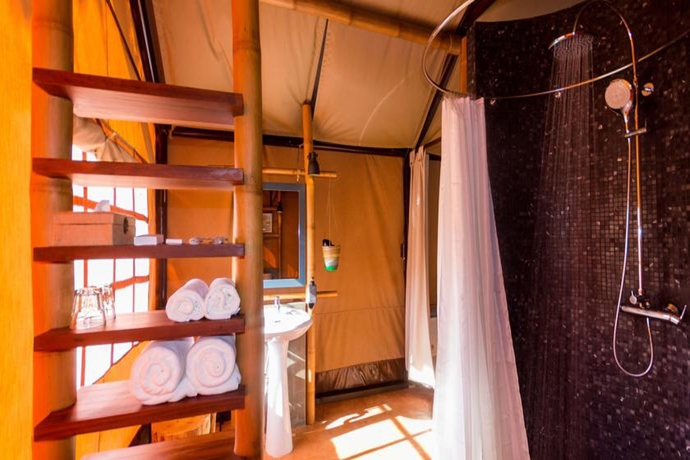 Imagen de la habitación del Hotel Lala Mukha Tented Resort Khao Yai. Foto 14