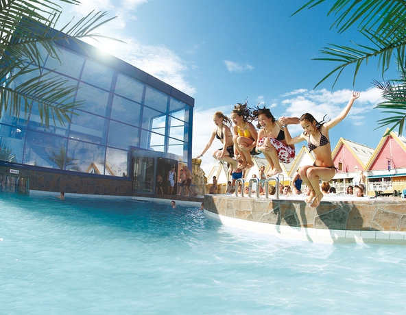 Imagen de la piscina del Hotel Lalandia Resort R&oslash;dby. Foto 16