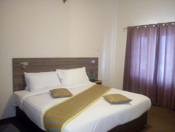 Imagen de la habitación del Hotel Lalazar. Foto 17