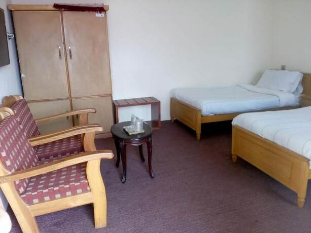 Imagen de la habitación del Hotel Lalazar. Foto 20