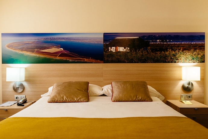 Imagen de la habitación del Hotel L'algadir Del Delta. Foto 6