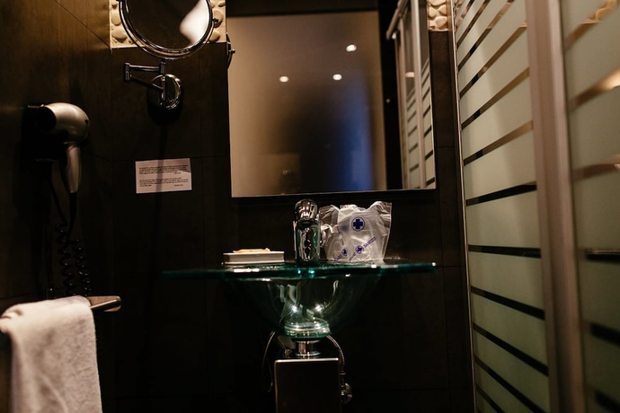 Imagen de la habitación del Hotel L'algadir Del Delta. Foto 13