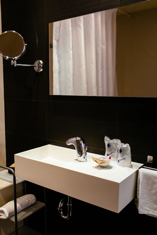 Imagen de la habitación del Hotel L'algadir Del Delta. Foto 14