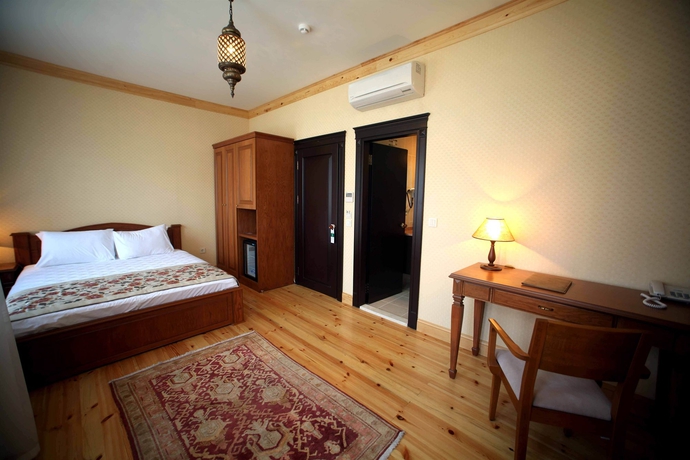 Imagen de la habitación del Hotel Lalinn. Foto 6