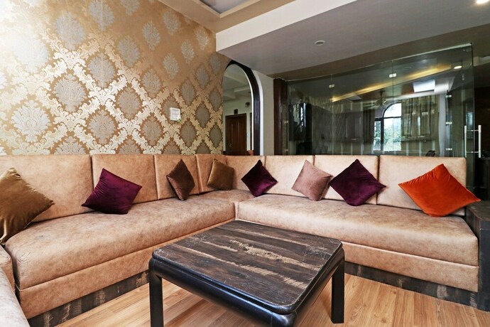 Imagen de los interiores del Hotel Lall Ji Tourist Resort. Foto 39