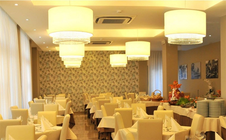 Imagen del bar/restaurante del Hotel Lalla Beauty and Relax. Foto 2