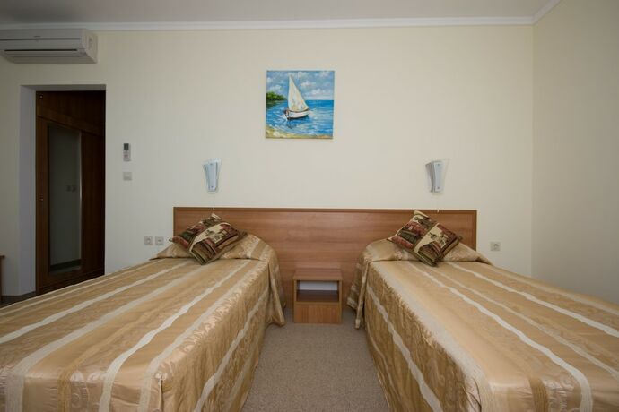 Imagen de la habitación del Hotel Lalov Egrek. Foto 11