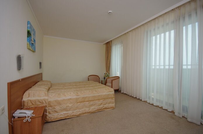 Imagen de la habitación del Hotel Lalov Egrek. Foto 12