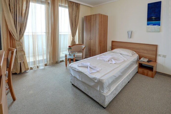 Imagen de la habitación del Hotel Lalov Egrek. Foto 19