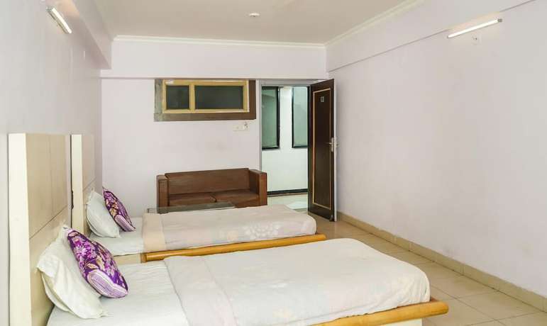 Imagen de la habitación del Hotel Lals Plaza. Foto 9