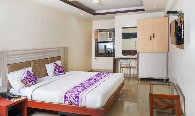Imagen de la habitación del Hotel Lals Plaza. Foto 11