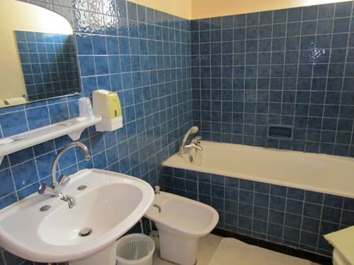 Imagen de la habitación del Hotel L'alsace. Foto 7