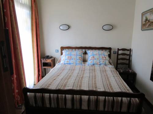 Imagen de la habitación del Hotel L'alsace. Foto 11