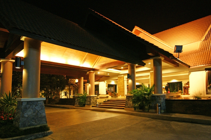 Imagen de los exteriores del Hotel Laluna and Resort. Foto 10