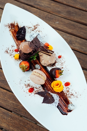 Imagen del bar/restaurante del Hotel L'alya Ninh Van Bay. Foto 7