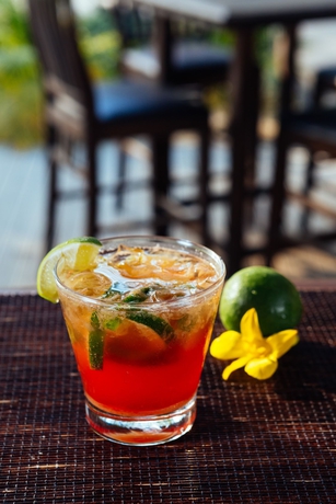 Imagen del bar/restaurante del Hotel L'alya Ninh Van Bay. Foto 8