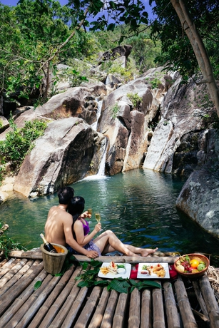 Imagen del bar/restaurante del Hotel L'alya Ninh Van Bay. Foto 13