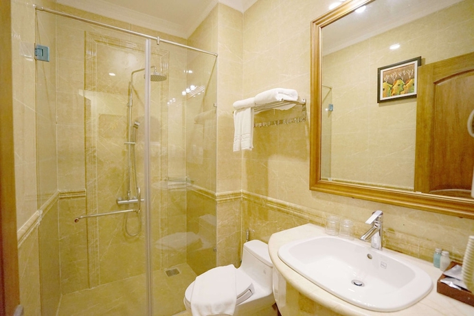 Imagen de la habitación del Hotel Lam Anh Luxury. Foto 3