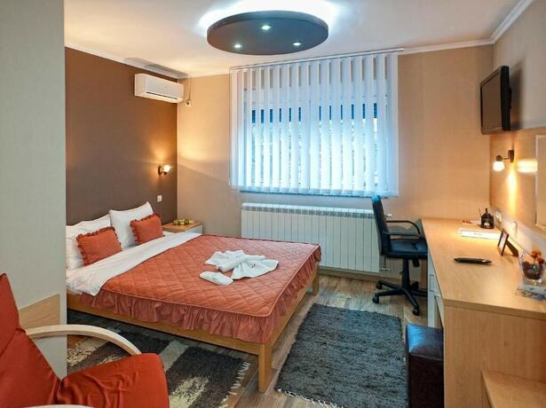 Imagen de la habitación del Hotel Lama. Foto 18