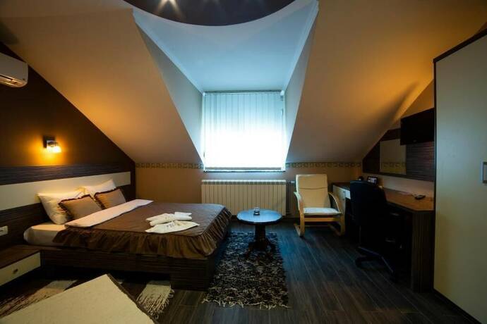Imagen de la habitación del Hotel Lama. Foto 20