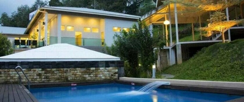 Imagen de la piscina del Hotel Laman Pesona Resort and Spa. Foto 35