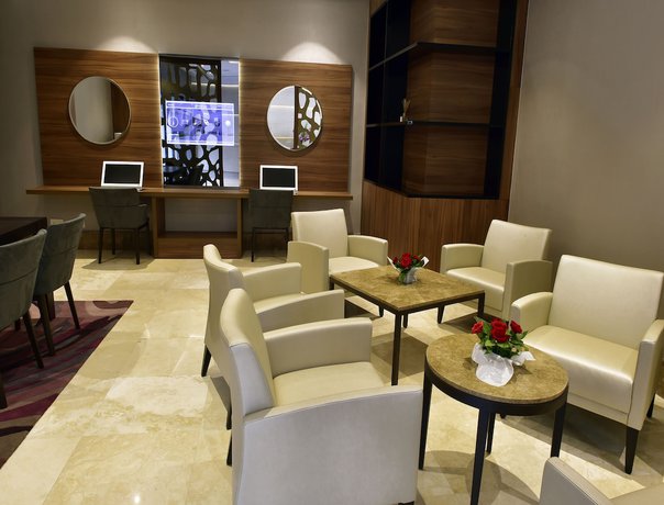 Imagen de los interiores del Hotel Lamaraz. Foto 19