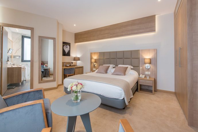 Imagen de la habitación del Hotel Lamaraz. Foto 12