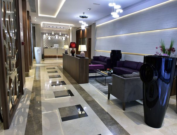 Imagen de los interiores del Hotel Lamaraz. Foto 20