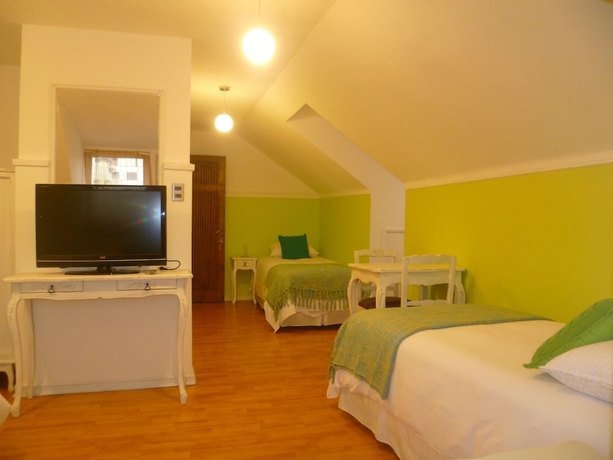 Imagen de la habitación del Hotel L'ambassade. Foto 2