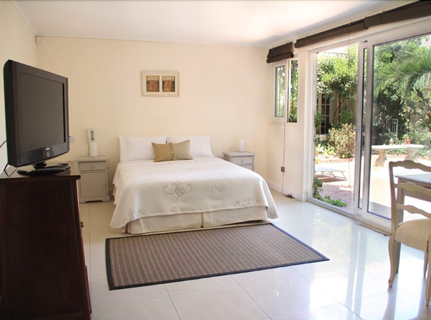 Imagen de la habitación del Hotel L'ambassade. Foto 4