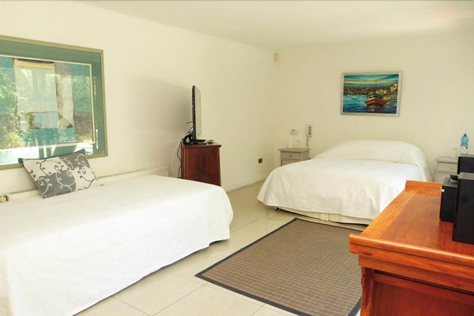 Imagen de la habitación del Hotel L'ambassade. Foto 5