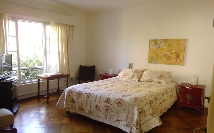 Imagen de la habitación del Hotel L'ambassade. Foto 8