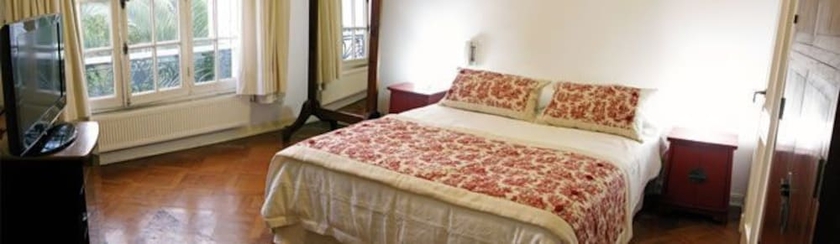 Imagen de la habitación del Hotel L'ambassade. Foto 9