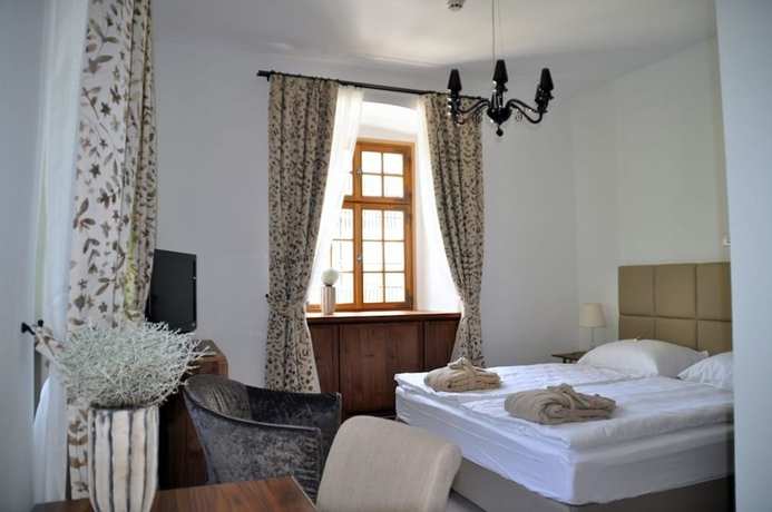 Imagen de la habitación del Hotel Lambergh Ch&acirc;teau and. Foto 5