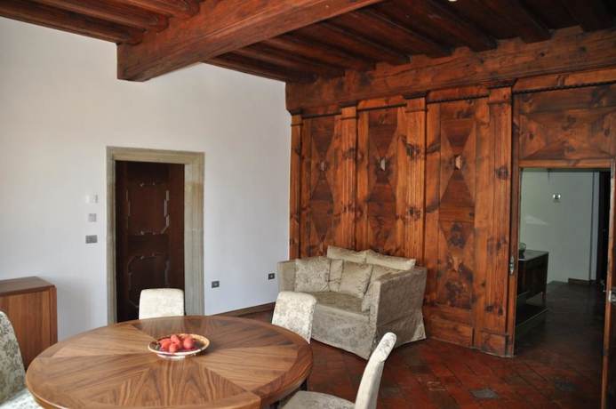 Imagen de la habitación del Hotel Lambergh Ch&acirc;teau and. Foto 16