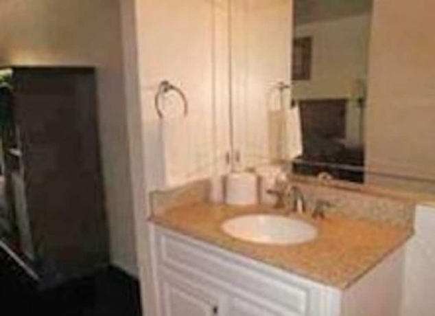 Imagen de la habitación del Hotel Lambert Inn. Foto 17