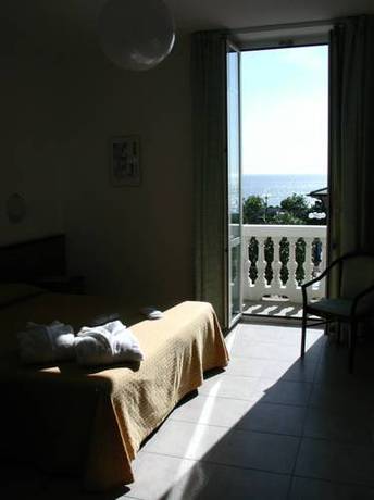 Imagen de la habitación del Hotel Lamberti. Foto 5