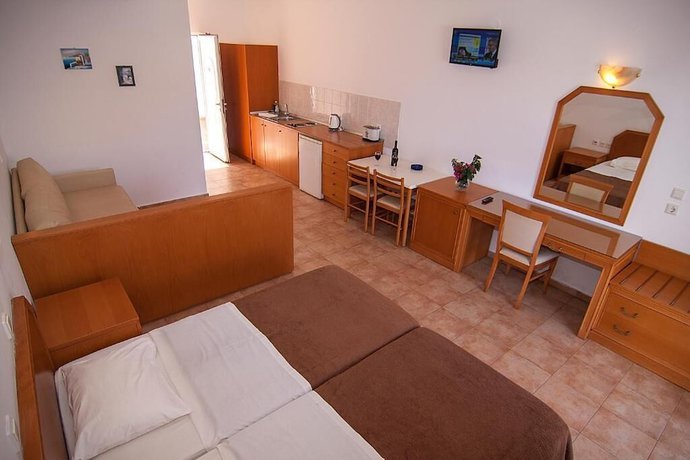 Imagen de la habitación del Hotel Lambis Studios And Apartments. Foto 10