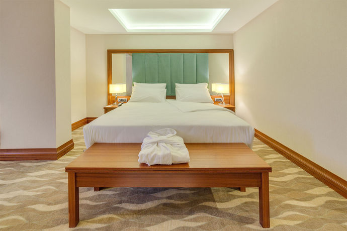 Imagen del bar/restaurante del Hotel Lamec Business. Foto 3